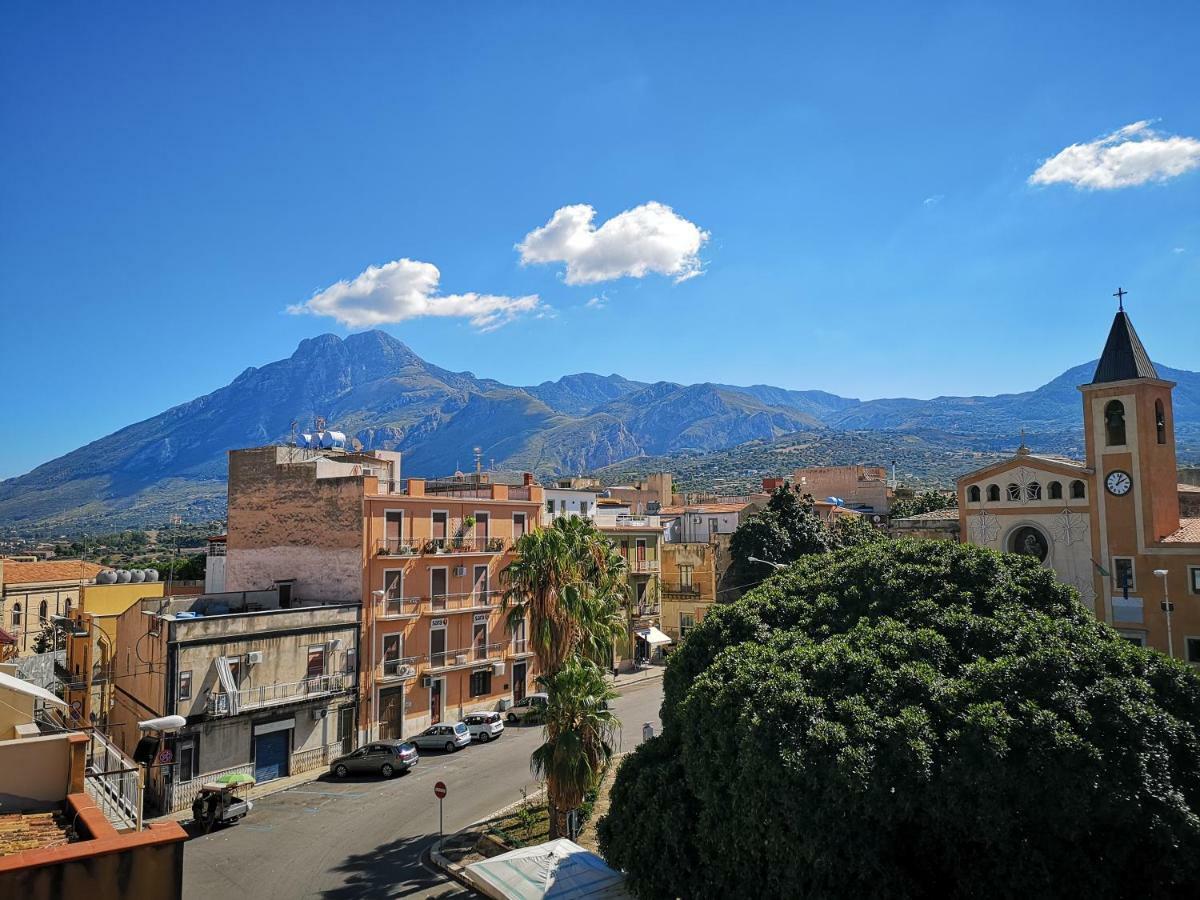 A Casa Di Zara Villa แตร์มินิ อิเมเรเซ ภายนอก รูปภาพ